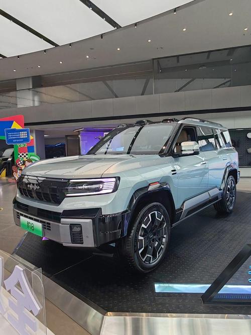 深圳251比亚迪方程豹硬派越野的爆款，英菲尼迪35周年与你共成长